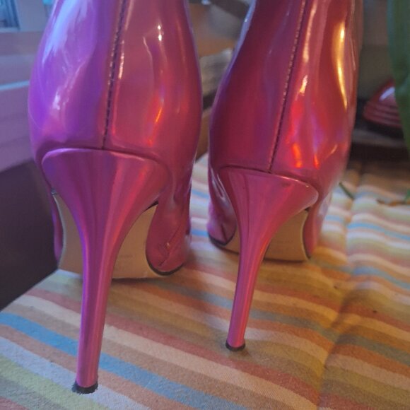 Hot pink knee high boots - Picture 4 of 7